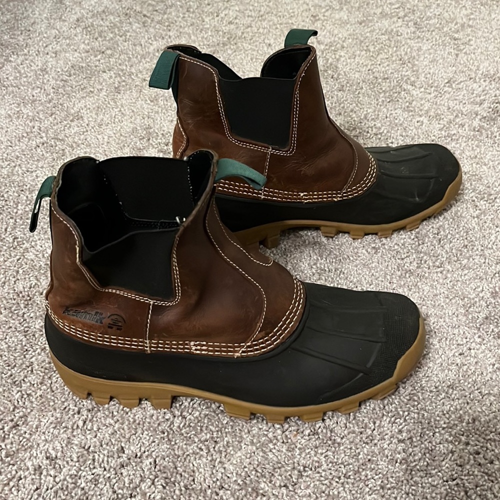 Men’s Kamik duck boots - Size 10